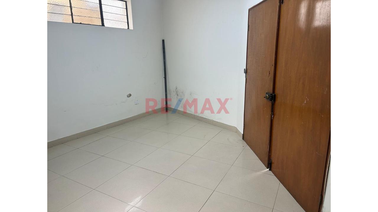🏢 Alquiler De Oficina / Local Comercial – La Molina - 4