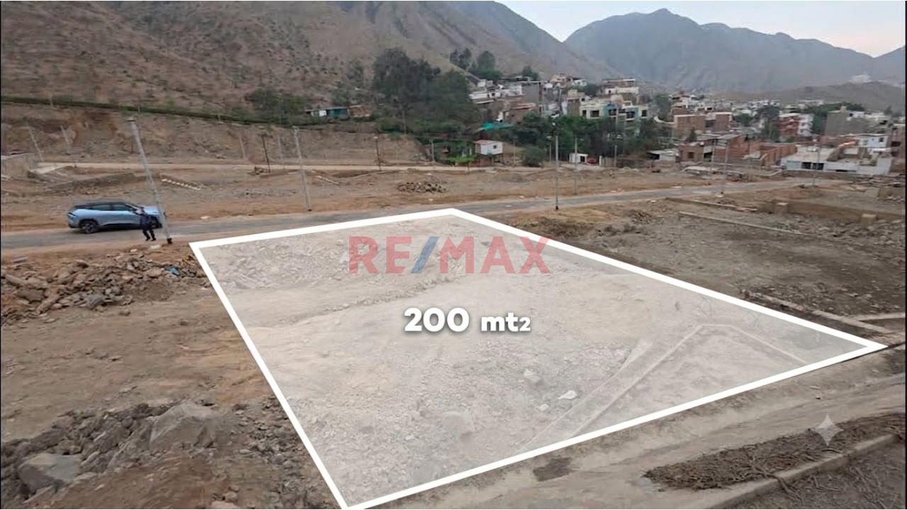 Terreno Residencial De 200 M² Cerca A C.C. Raúl Ferrero – La Molina