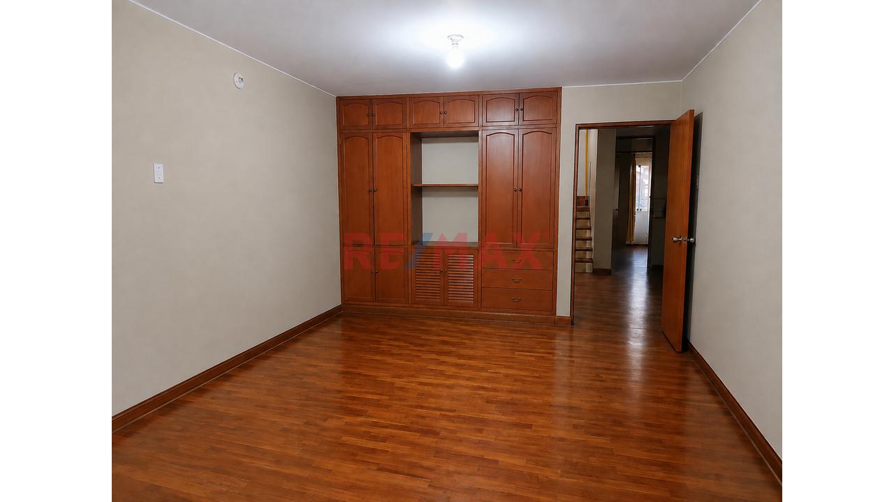 Vendo Amplia Casa En Urb. Mayorazgo - Ate, Límite Con La Molina — foto 14