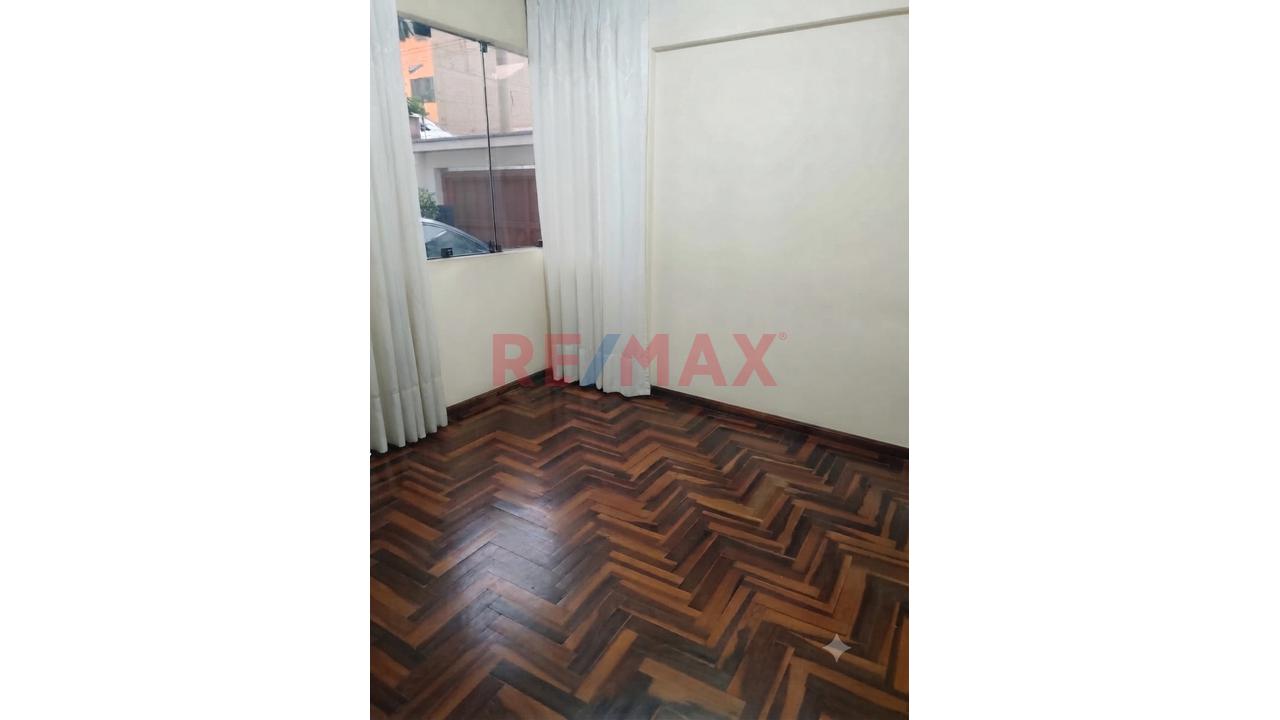 Vendo Amplia Casa En Urb. Mayorazgo - Ate, Límite Con La Molina — foto 11