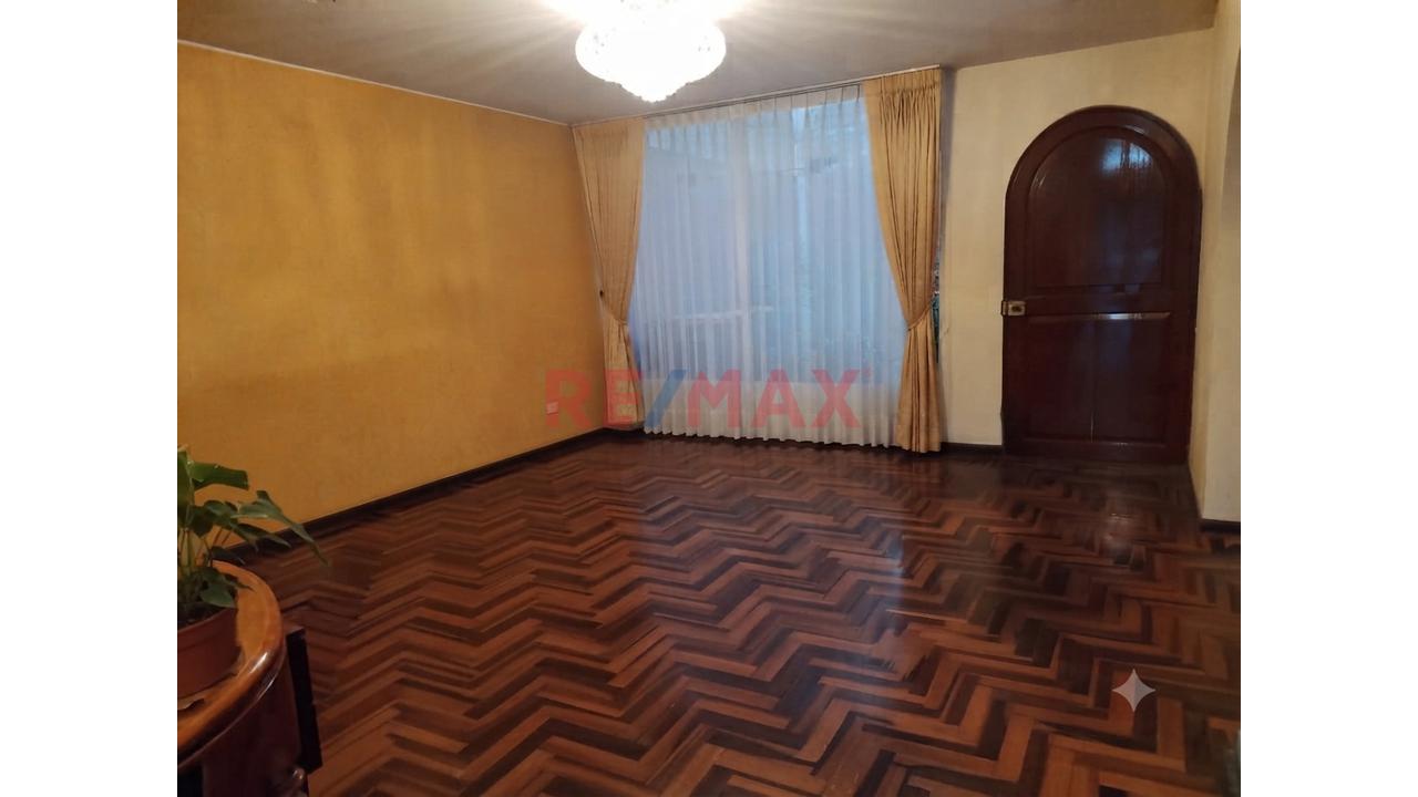 Vendo Amplia Casa En Urb. Mayorazgo - Ate, Límite Con La Molina — foto 6