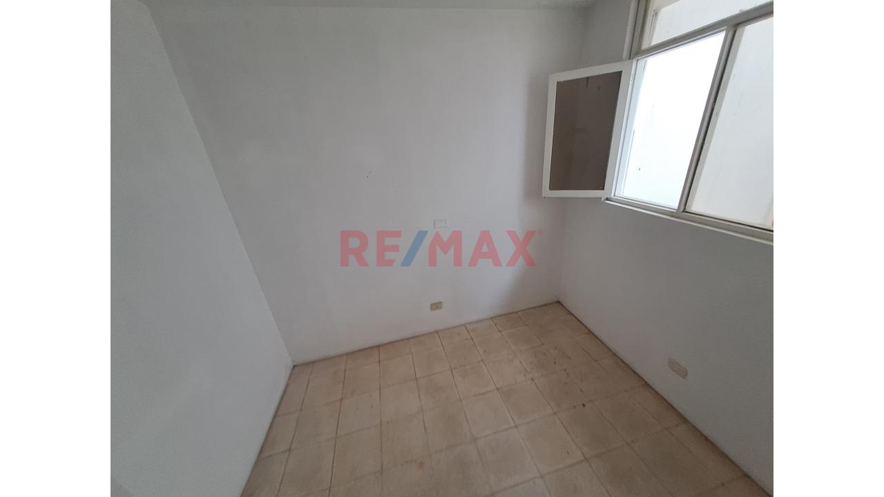 Casa En Venta Cerca Universidad Nacional Lambayeque - 4