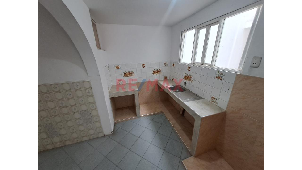 Casa En Venta Cerca Universidad Nacional Lambayeque - 3