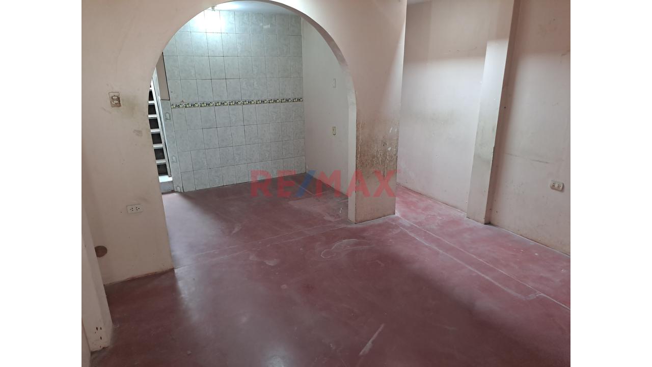 Casa En Venta Cerca Universidad Nacional Lambayeque - 2