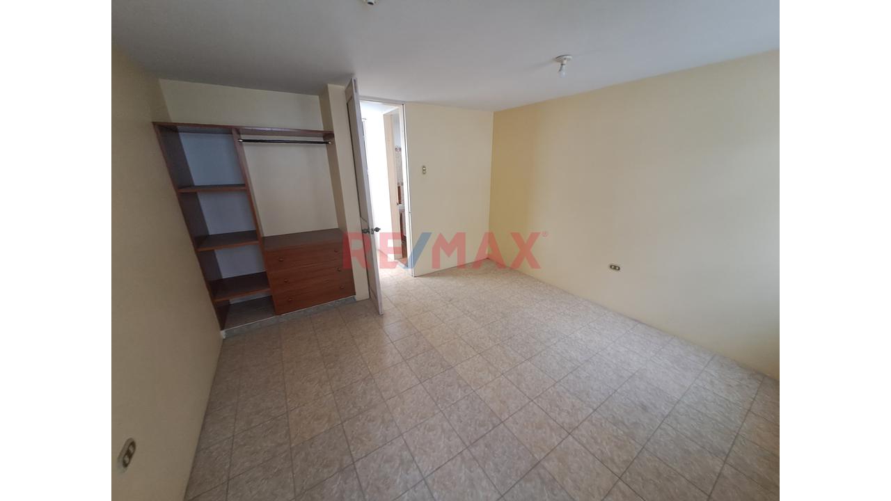 Casa En Venta Cerca Universidad Nacional Lambayeque - 6