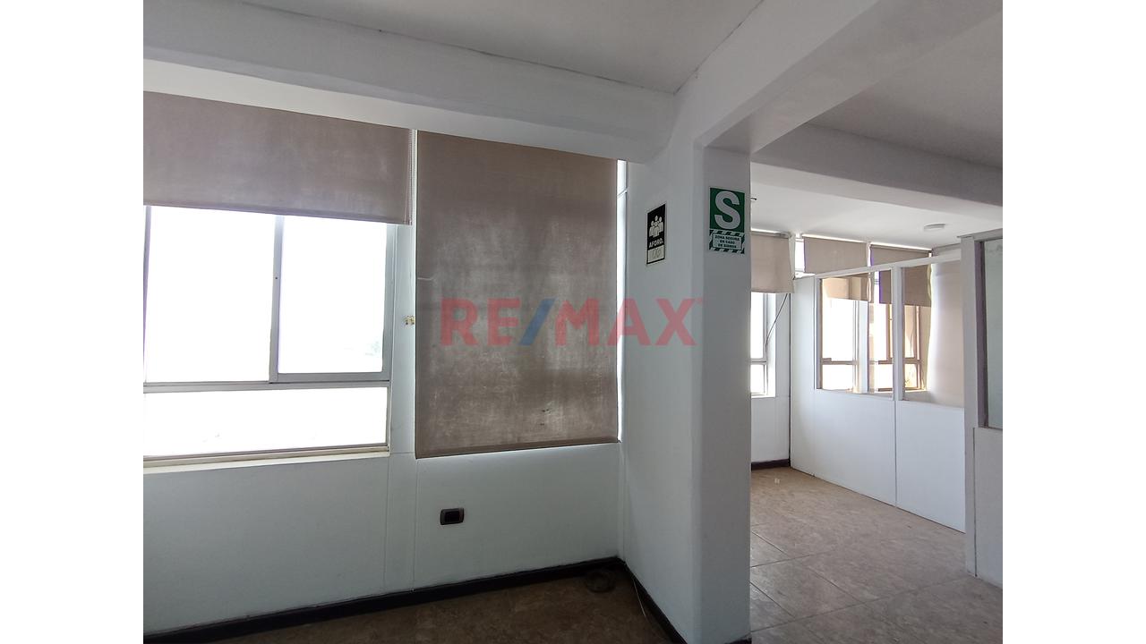 🏢 Oficina En Alquiler En Plaza Fuerte – Piura - 5