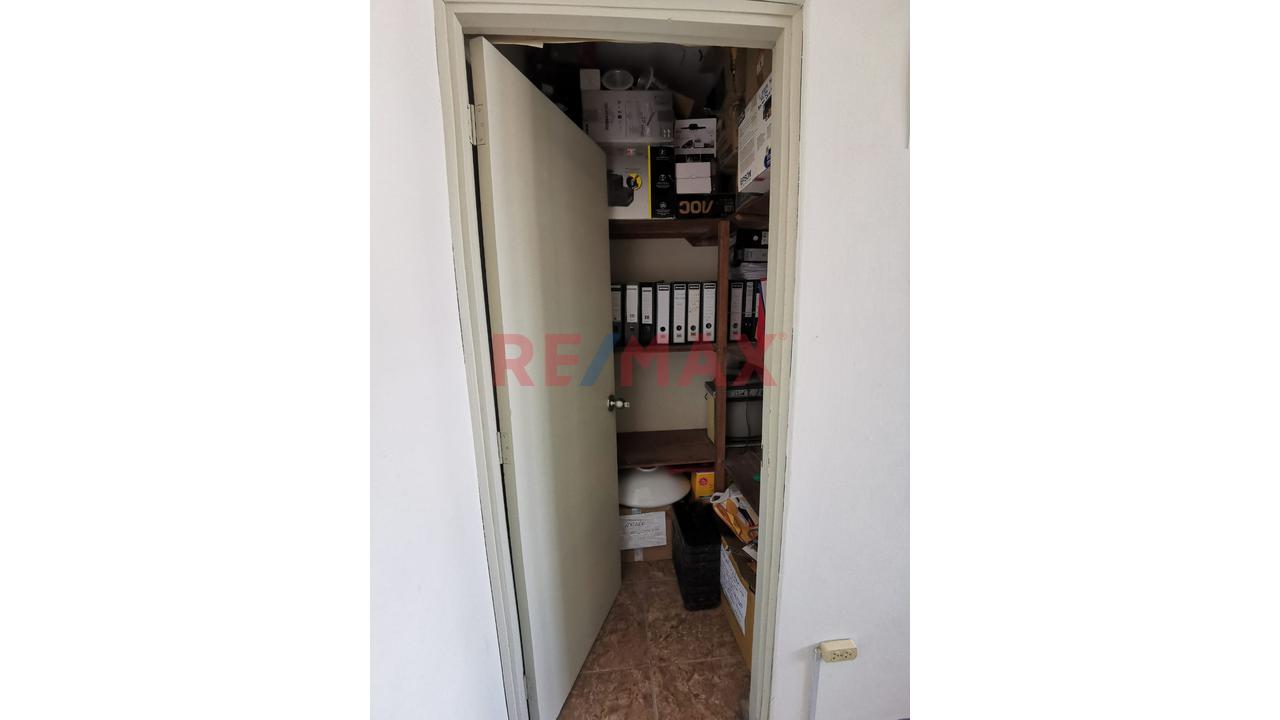 🏢 Oficina En Alquiler En Plaza Fuerte – Piura - 9