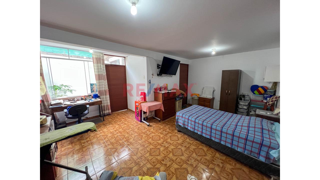 Venta Casa - Urb. Carlos Cueto Fernandini - 5