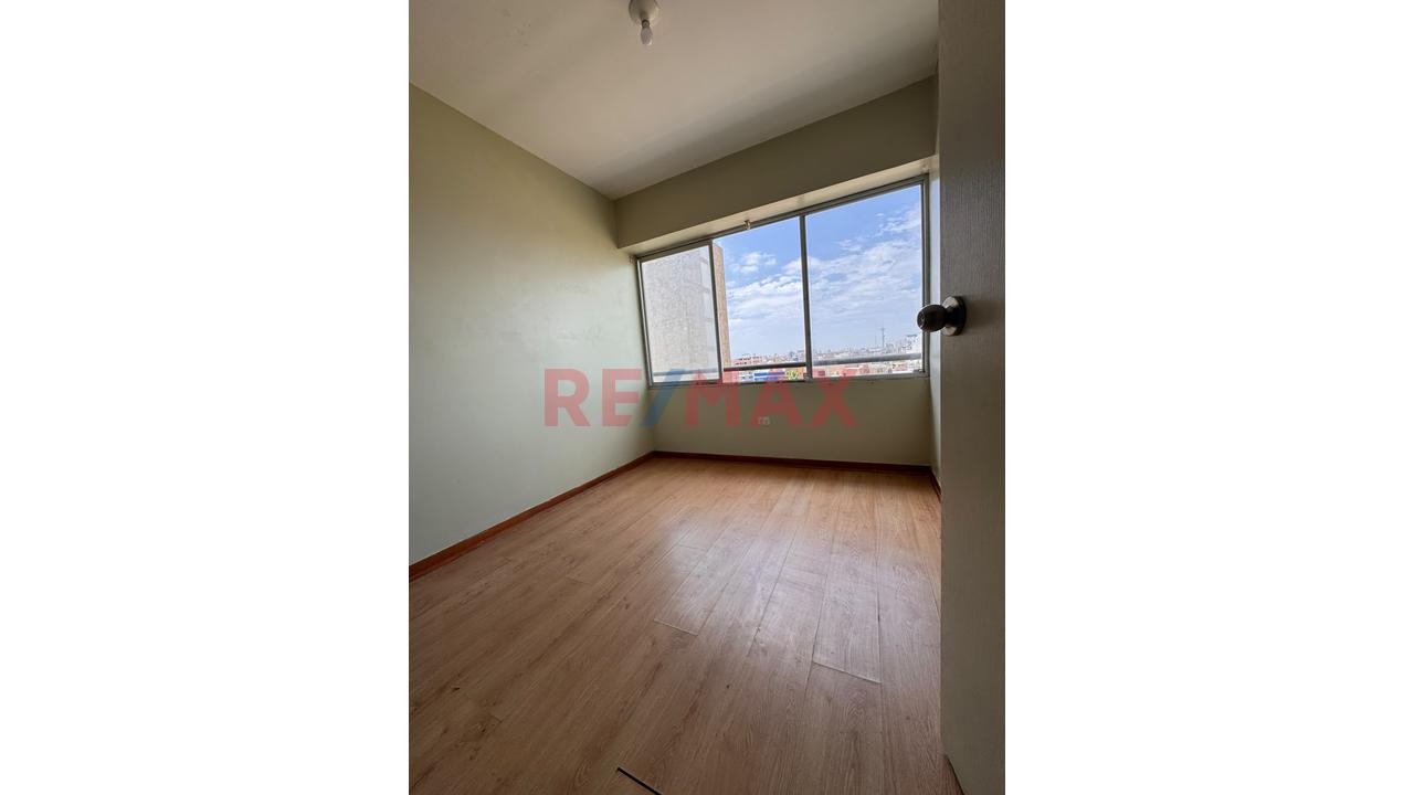 Departamento En Venta En 6To Piso En Condominio Colibrí Con Cochera - Chiclayo — foto 2