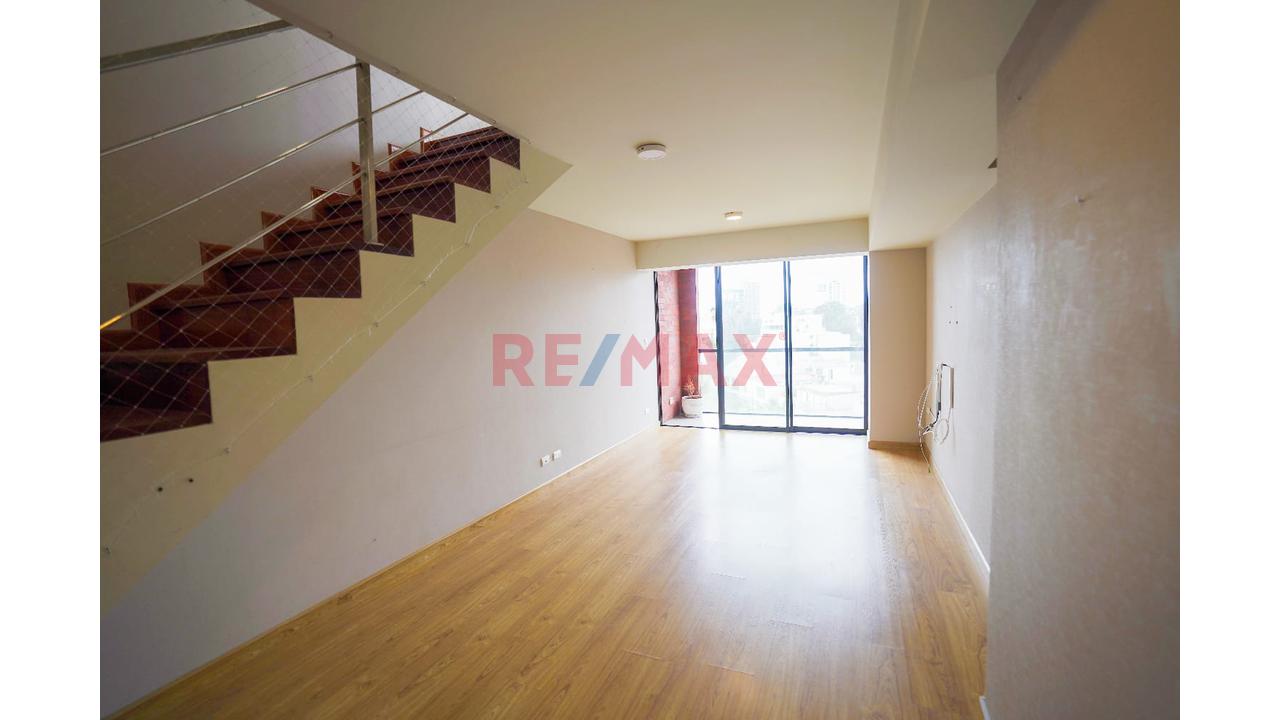 Vendo Exclusivo Dúplex De 225 M² En San Isidro: Doble Cochera Y Azotea — foto 2
