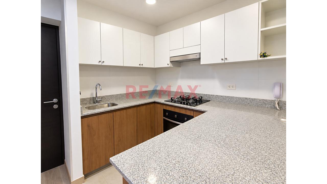 Alquilo Departamento De Estreno 2 Habitaciones Y Estacionamiento Techado Av. Militar Lince — foto 2