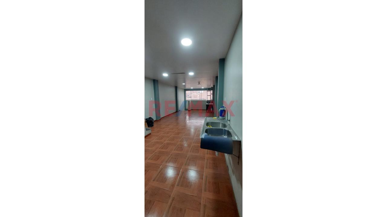 Oportunidad De Inversion Venta De Edificio Con Finos Acabados, En Calle Liberacion Cerca Al Colegio Fé Y Alegria- En Canto Grande ,Paradero #7 De Av. Canto Grande - 17