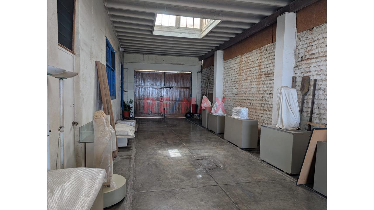 ¿Buscas La Ubicación Ideal Para Potenciar Tu Negocio Con Una Vista Inigualable? Se Alquila Amplio Local Comercial De 469 M² Con Una Vista Panorámica Al Mar. - 4