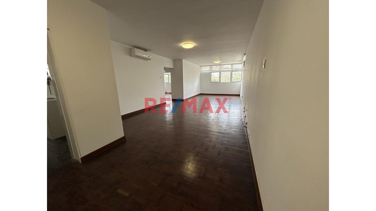 Departamento En Venta - Vista Al Parque Miraflores