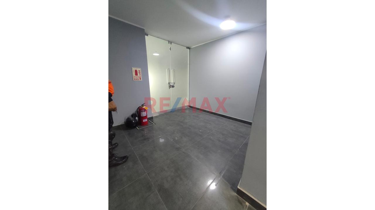 Vendo Local En Esquina Doble Frontis **Calle Union En Plaza De Armas Comas - Al Costado De La Muni De Comas - 8