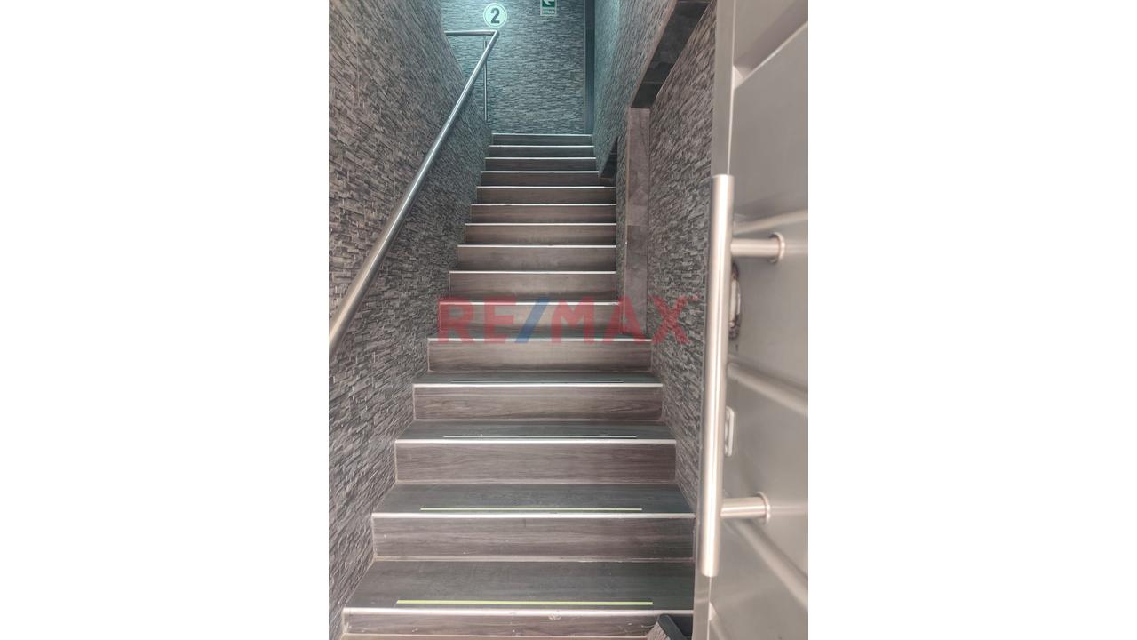 Vendo Local En Esquina Doble Frontis **Calle Union En Plaza De Armas Comas - Al Costado De La Muni De Comas - 6