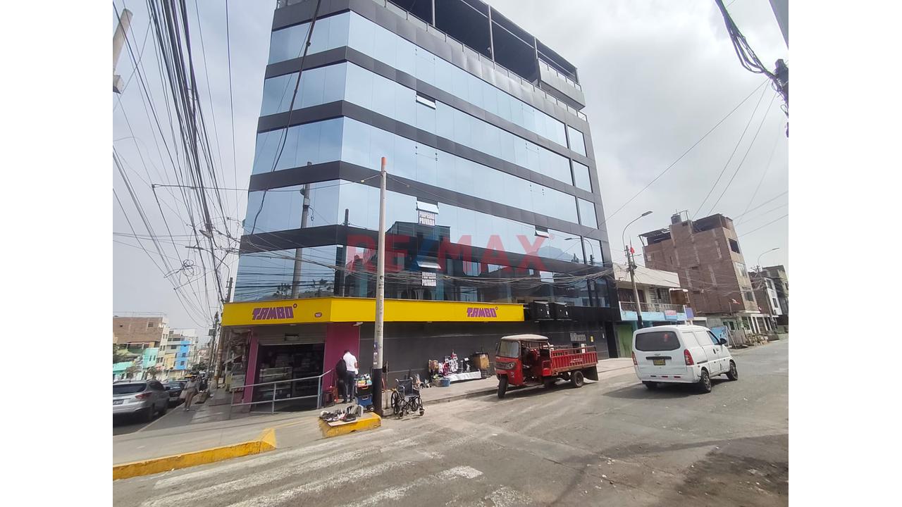 Vendo Local En Esquina Doble Frontis **Calle Union En Plaza De Armas Comas - Al Costado De La Muni De Comas - 15