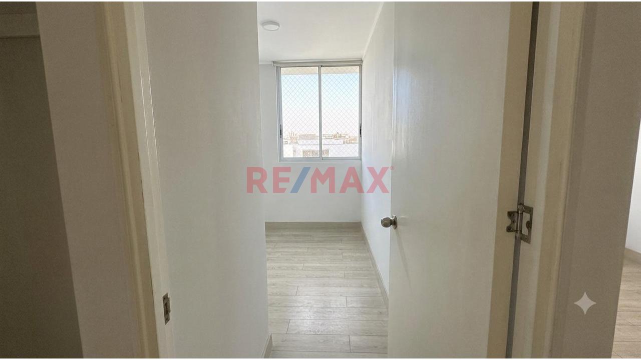 Vendo Exclusivo Dúplex  | 4 Dormitorios | Amplia Terraza | 2 Cocheras + Depósito — foto 9
