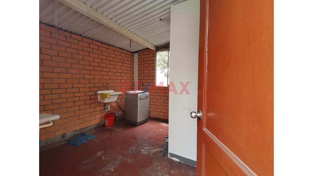 Alquiler Casa Para Uso De Oficina En Av. Cristobal De Peralta - Urb Valle Hermoso Surco — foto 5