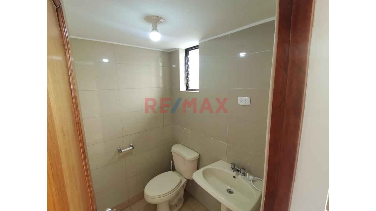 Alquiler Casa Para Uso De Oficina En Av. Cristobal De Peralta - Urb Valle Hermoso Surco — foto 3