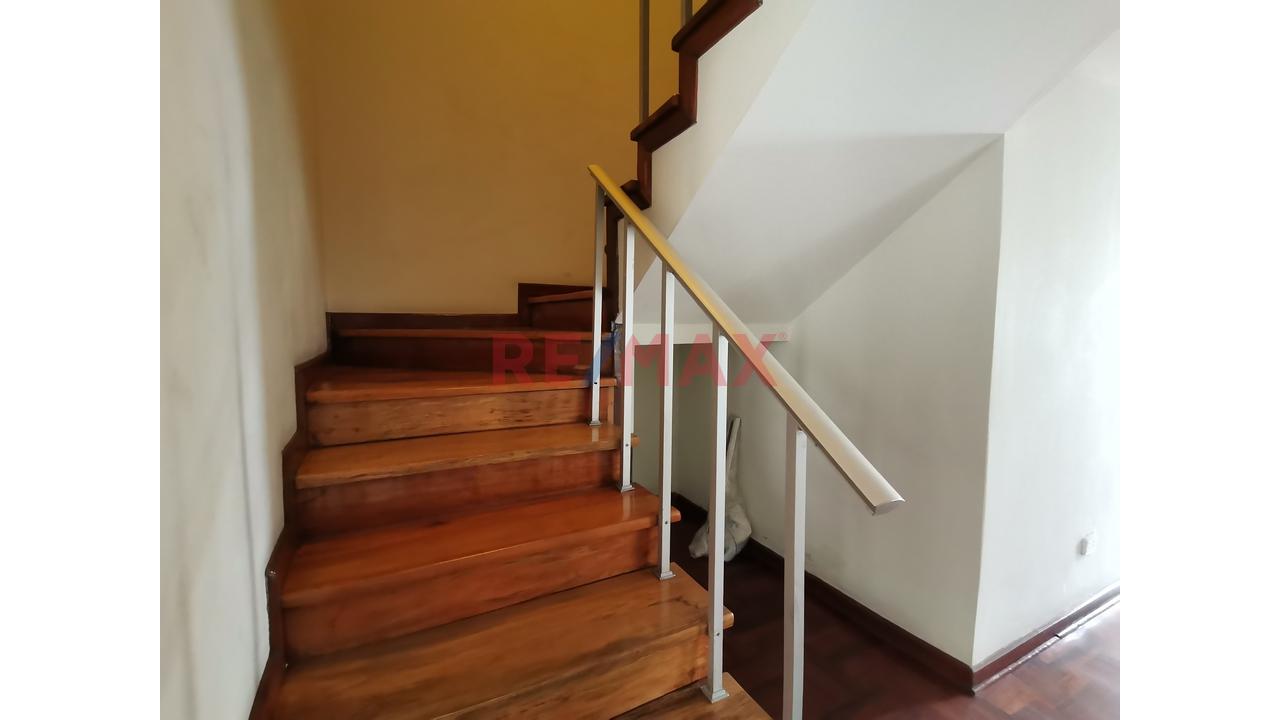 Alquiler Casa Para Uso De Oficina En Av. Cristobal De Peralta - Urb Valle Hermoso Surco - 18