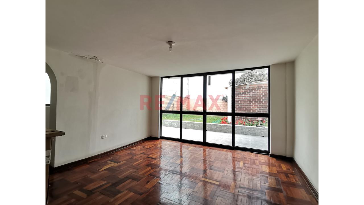 Alquiler Casa Para Uso De Oficina En Av. Cristobal De Peralta - Urb Valle Hermoso Surco - 20