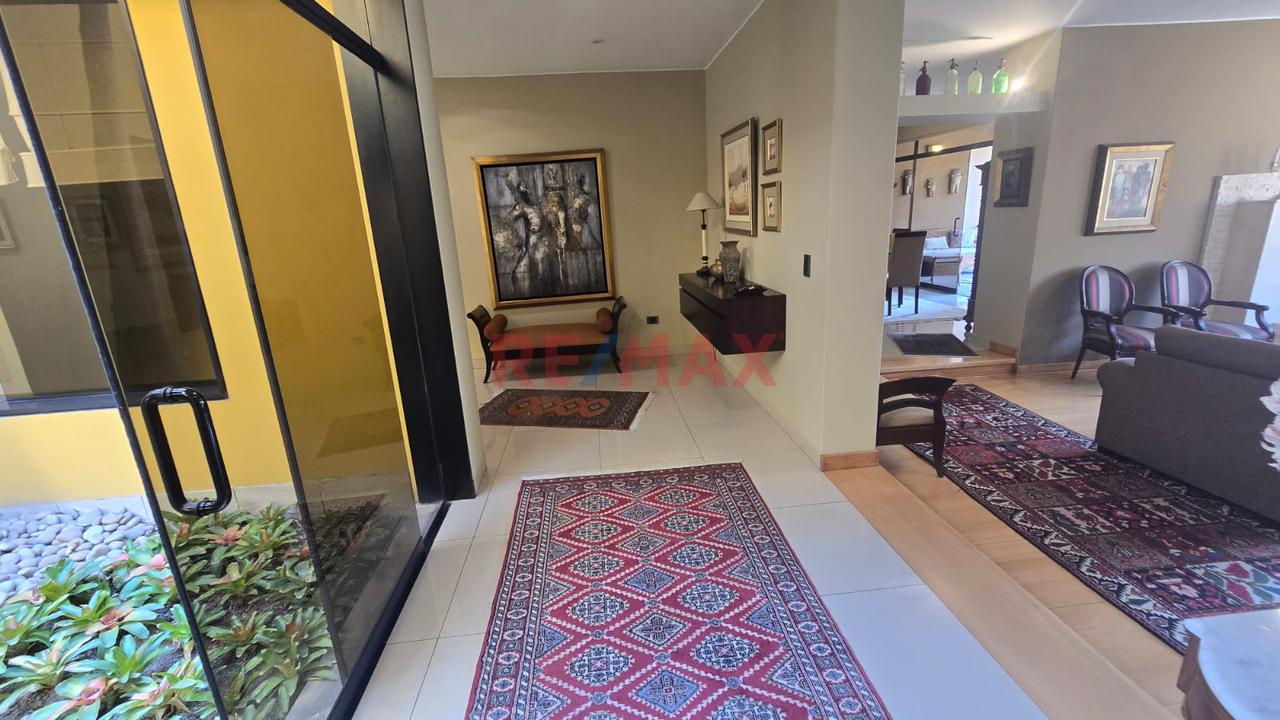 Venta De Exclusiva Residencia De 446 M² En Miraflores - 2