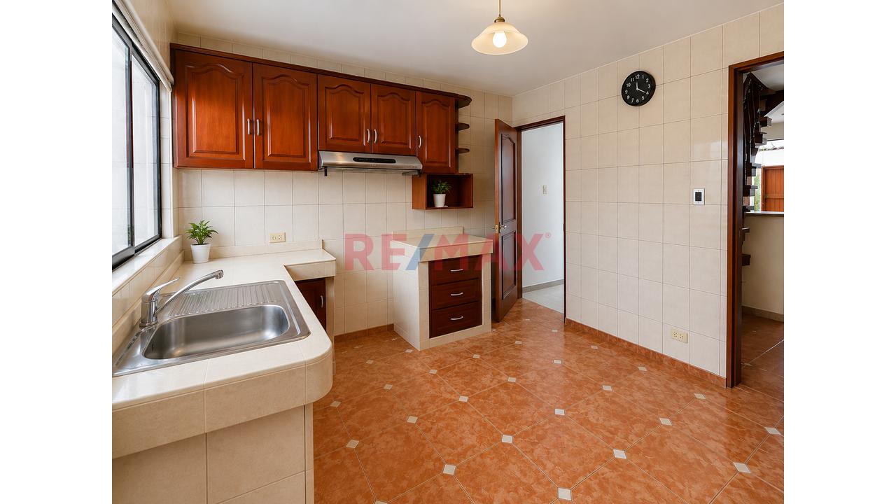 Se Vende Bonita Casa En Salamanca - Ate - 7