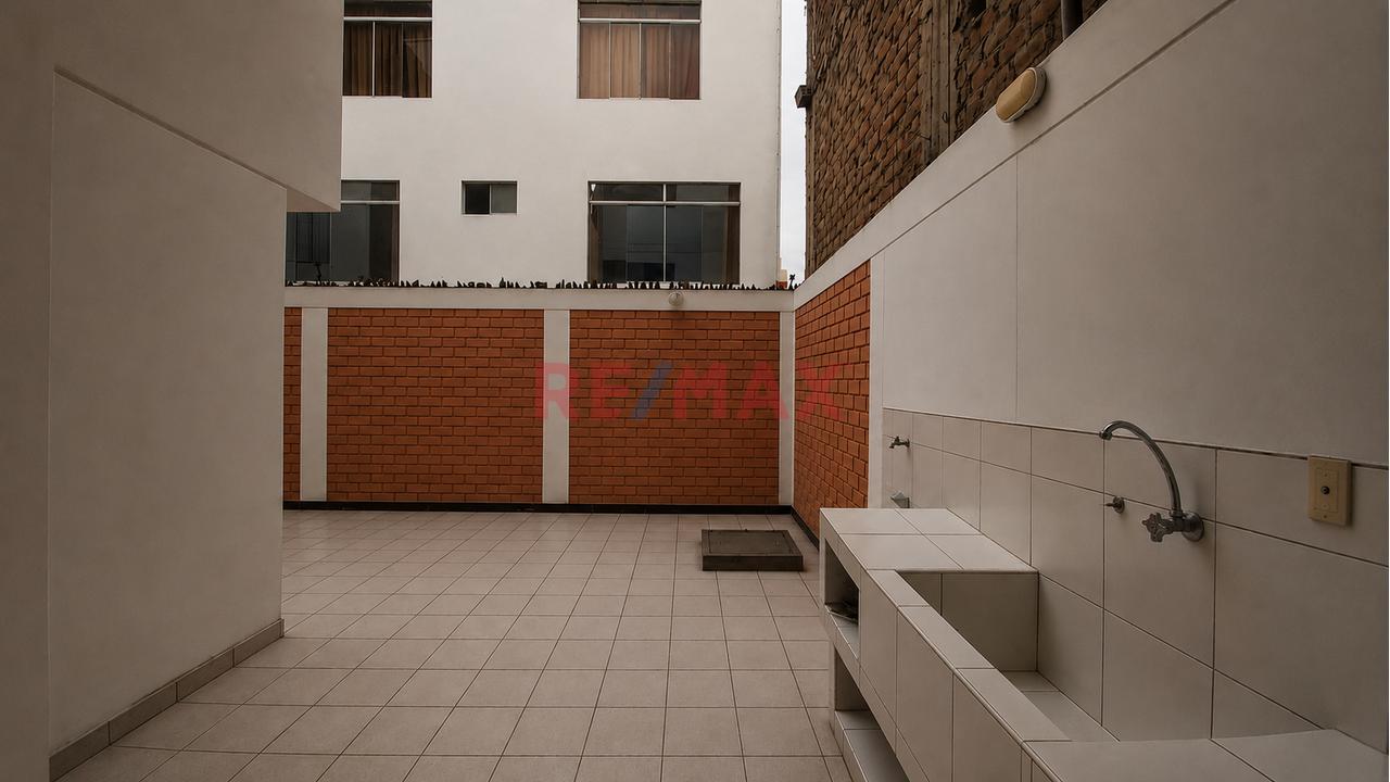 Se Vende Bonita Casa En Salamanca - Ate - 9