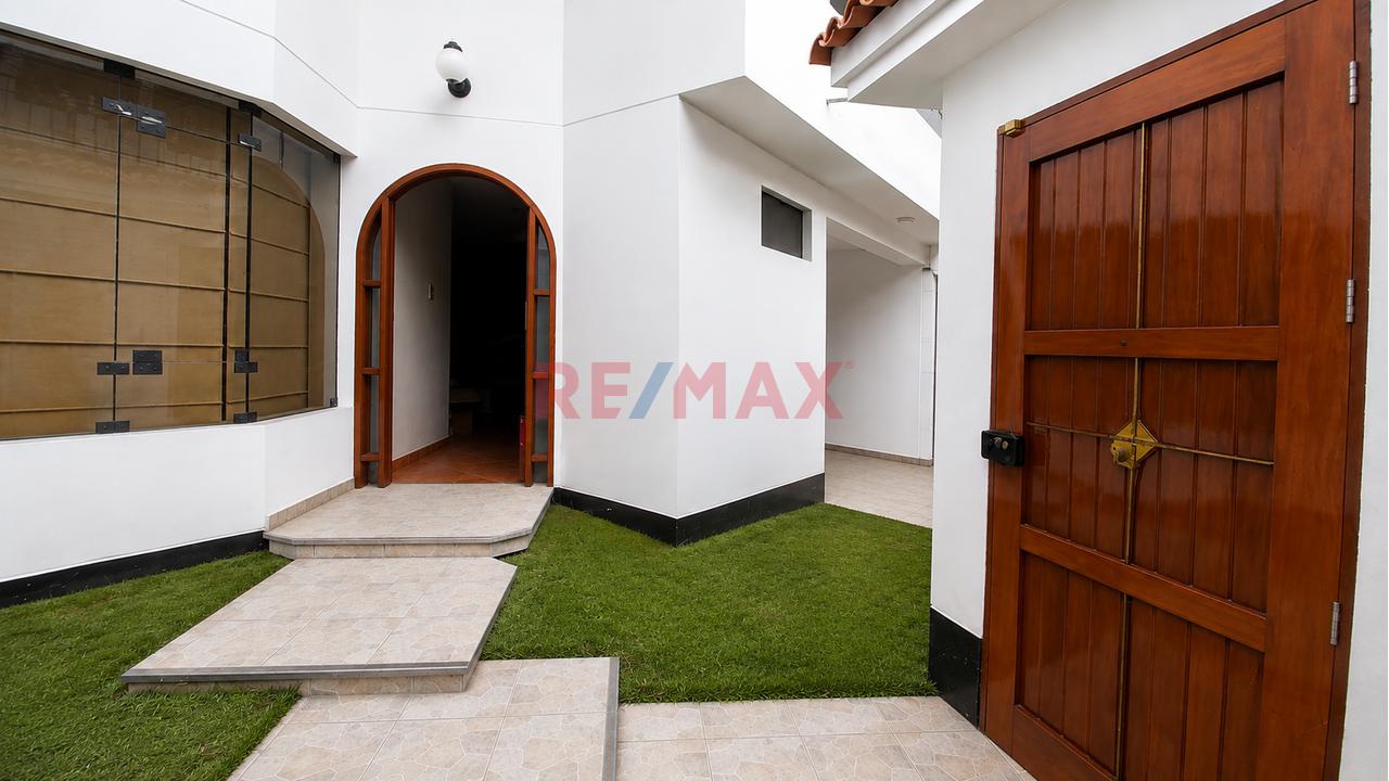 Se Vende Bonita Casa En Salamanca - Ate - 4