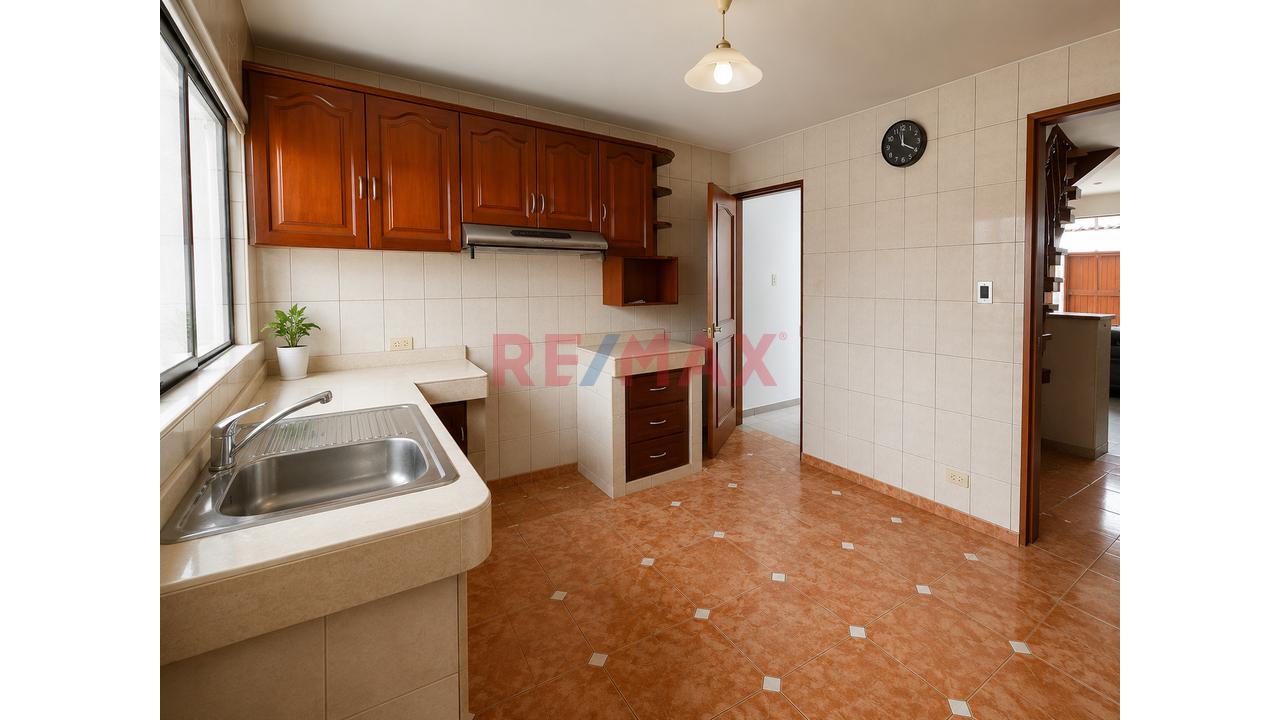 Se Vende Bonita Casa En Salamanca - Ate - 8