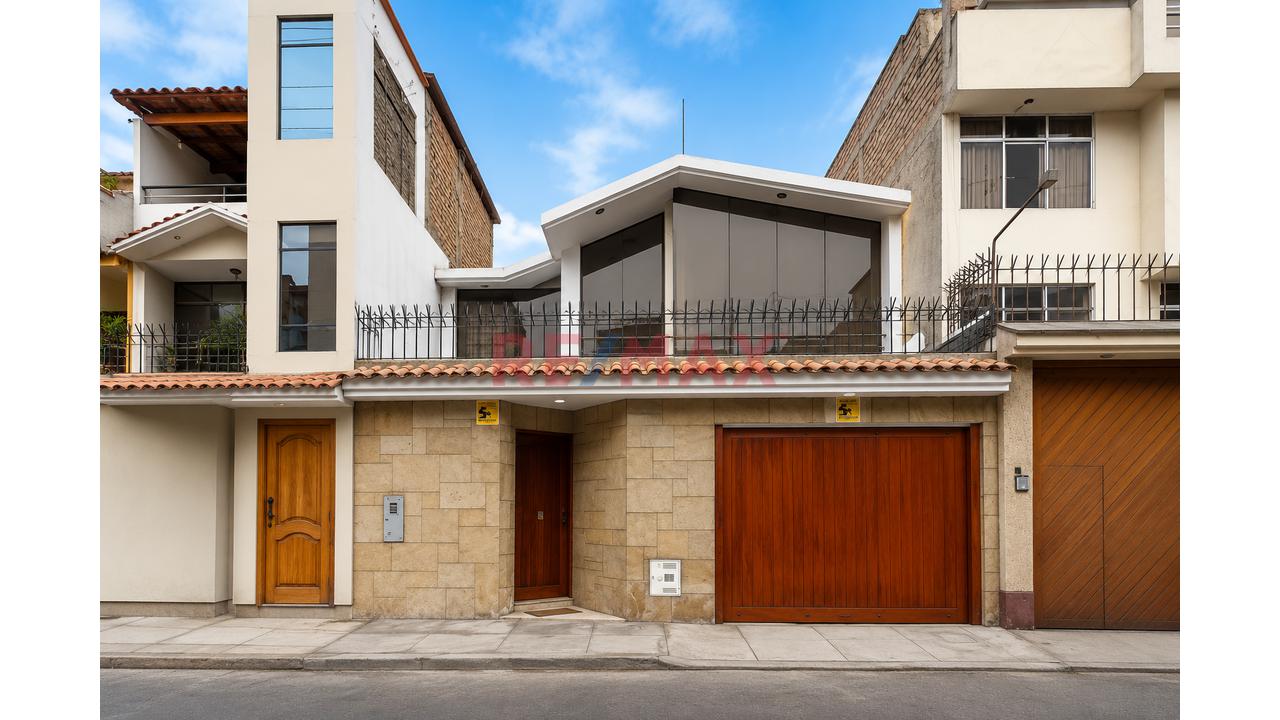 Se Vende Bonita Casa En Salamanca - Ate - 1