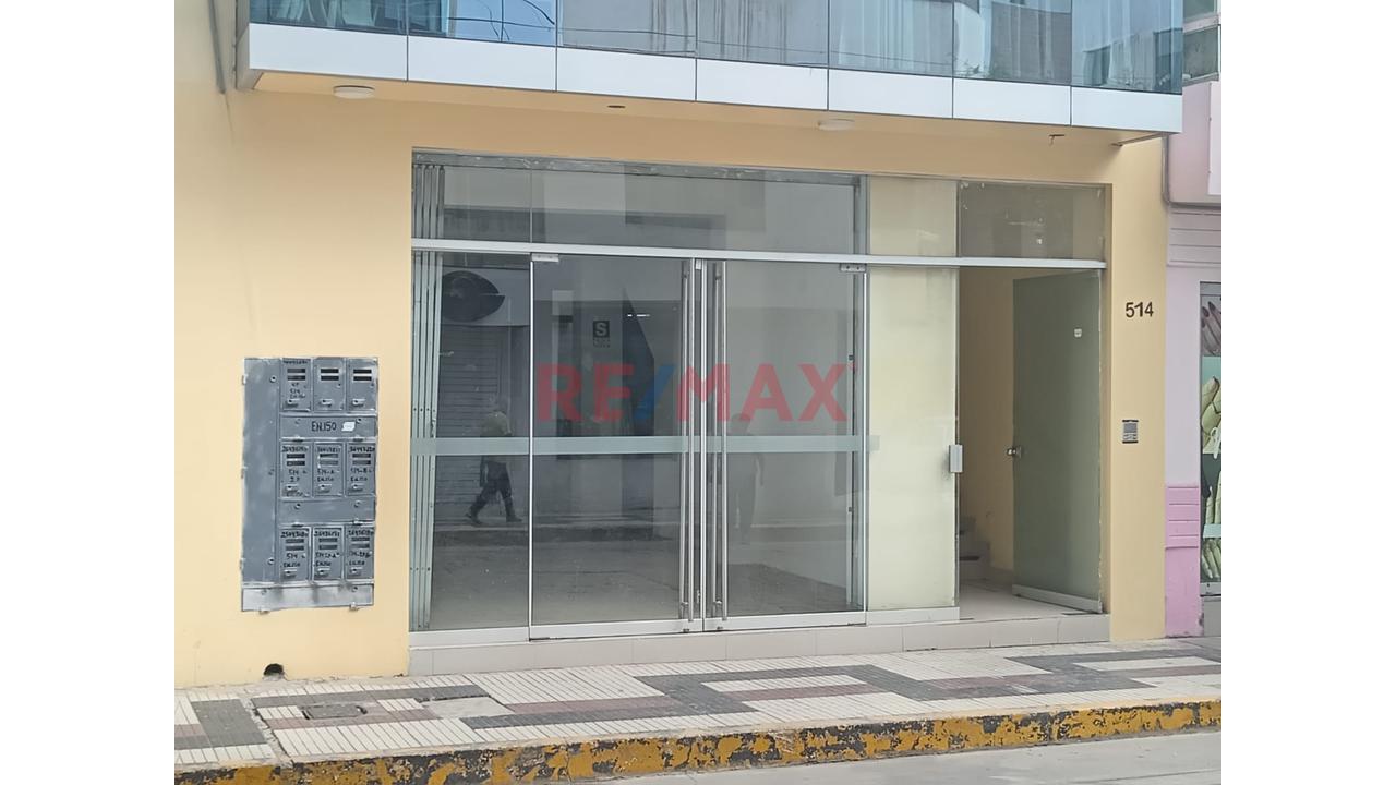 Alquilo Local Comercial Premium De 134 M² | 1Er Piso En Zona Financiera De Chiclayo - 2