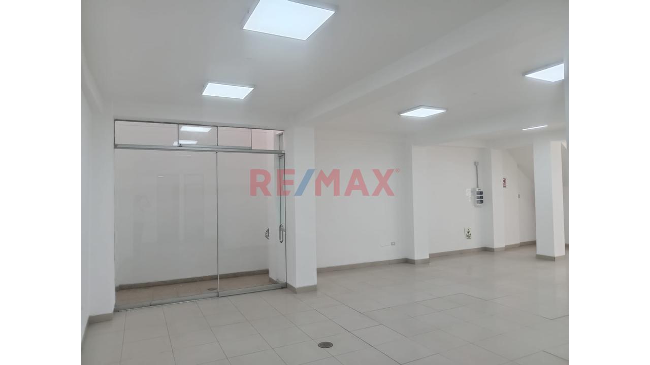 Alquilo Local Comercial Premium De 134 M² | 1Er Piso En Zona Financiera De Chiclayo - 8