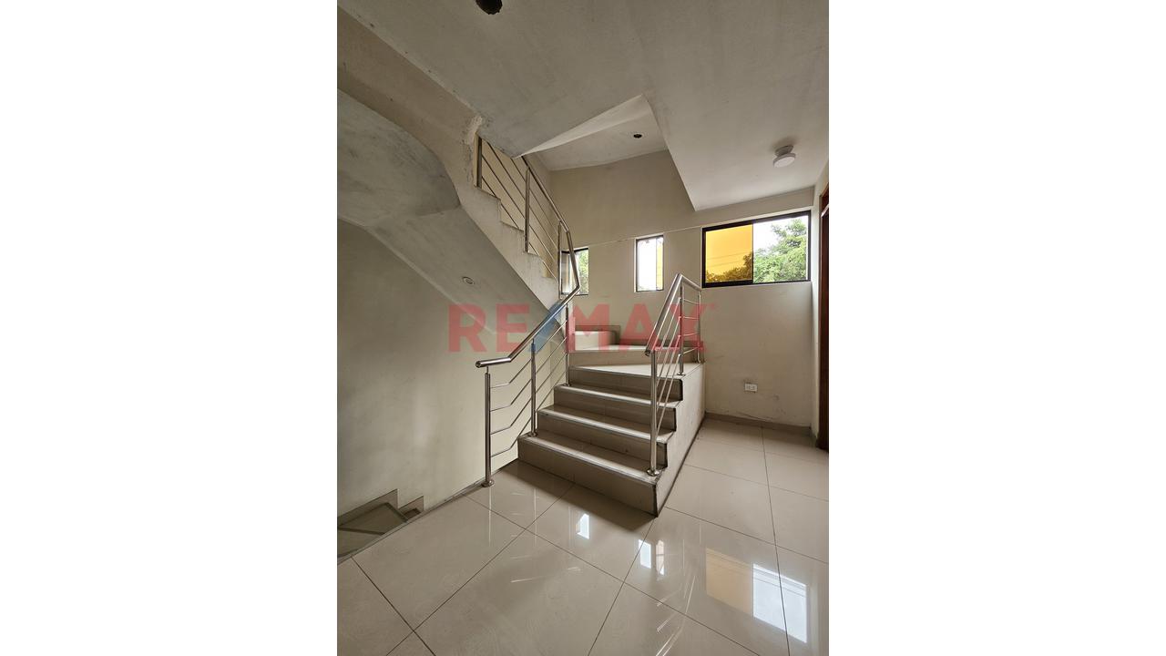 Local Comercial En Alquiler - 9