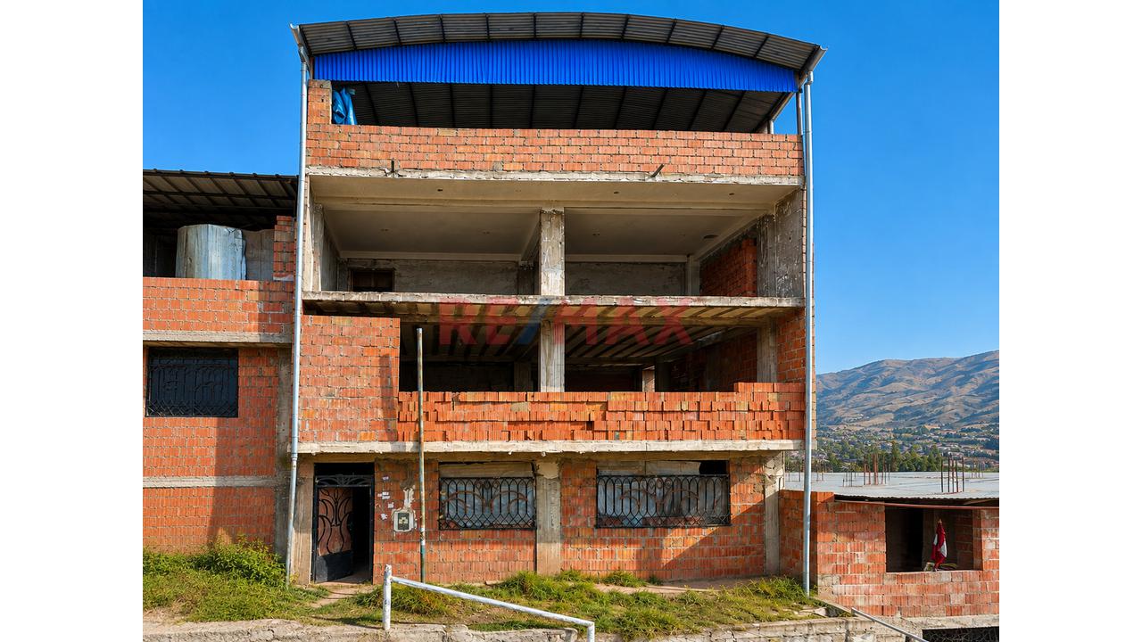 🏡 Casa De 3 Pisos Con Doble Frentera | Poroy, Cusco - 1