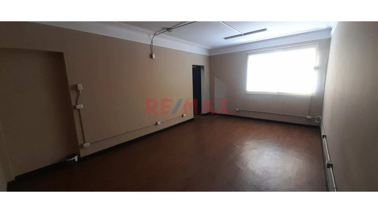 “🏢 Oficina 40 M² En Jesús María – 2 Ambientes + Baño Propio | S/ 1,100” - 11