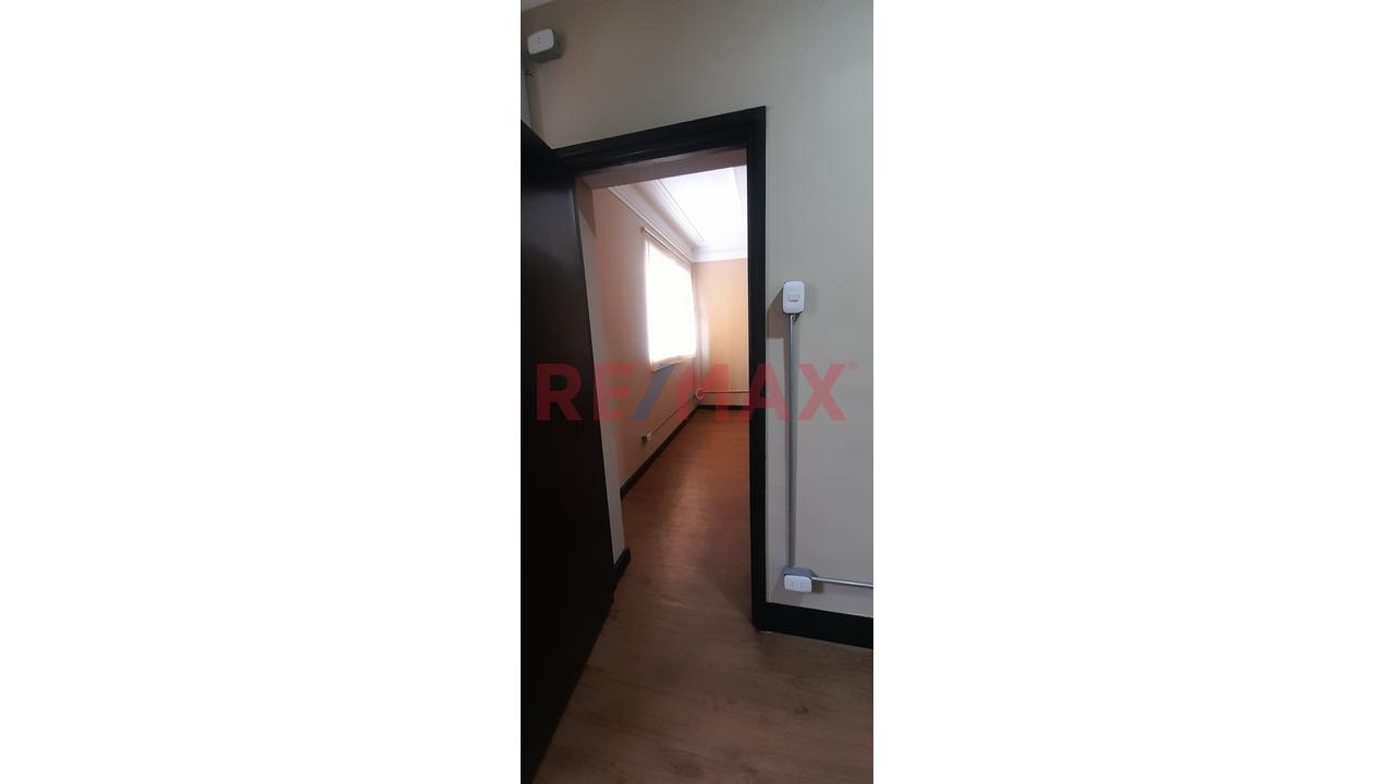 “🏢 Oficina 40 M² En Jesús María – 2 Ambientes + Baño Propio | S/ 1,100” - 7