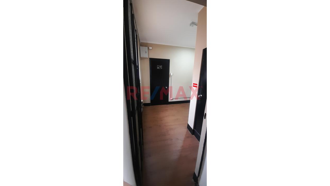 “🏢 Oficina 40 M² En Jesús María – 2 Ambientes + Baño Propio | S/ 1,100” - 3