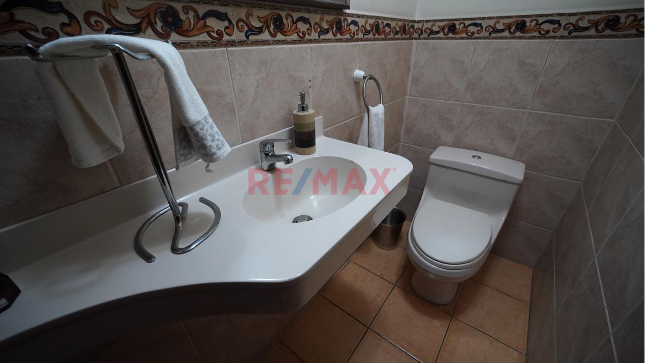 Casa En Venta En Vista Alegre – Surco | 5 Dormitorios, Jardín, Terraza, Bbq Y 2 Cocheras — foto 10