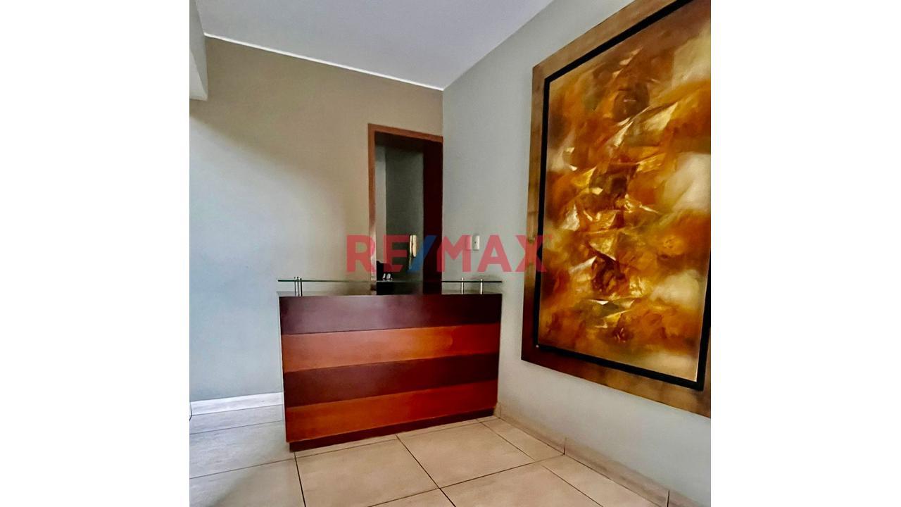 En Alquiler Departamento At. 150 M2 En Santiago De Surco