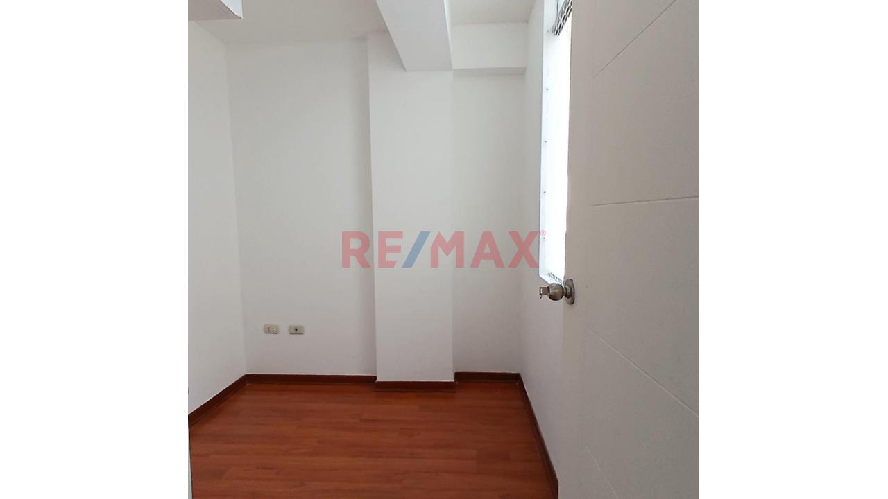 Se Alquila Departamento + Cochera En San Miguel — foto 3