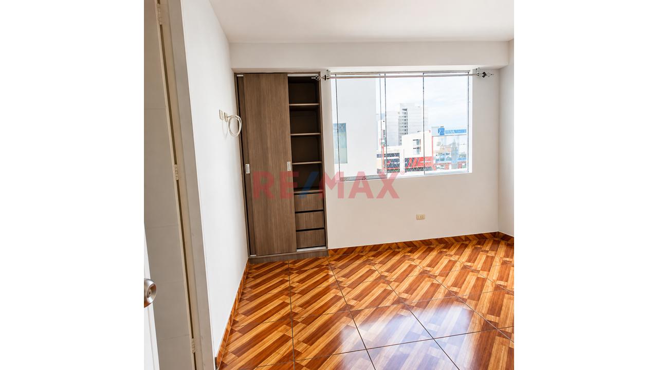 Se Alquila Departamento + Cochera En San Miguel — foto 5