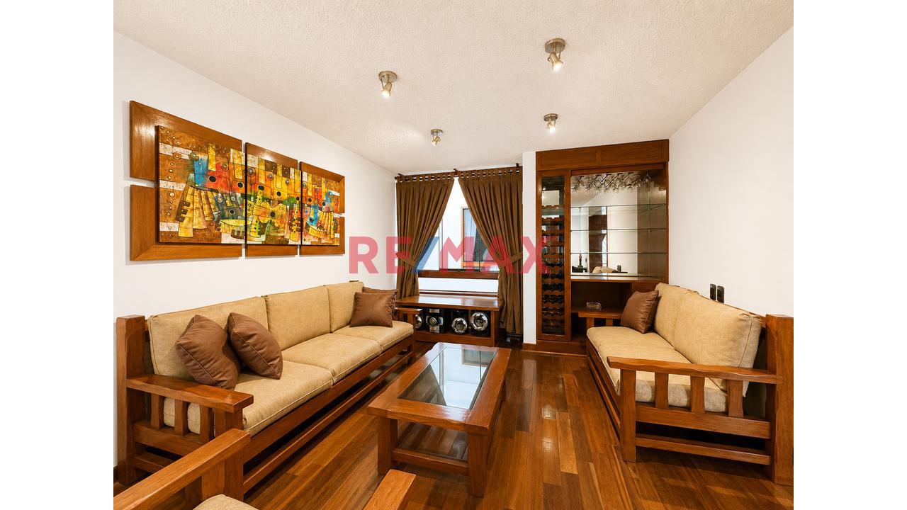 Venta De Comodo Departamento Frente A Parque - En Bellavista  – Callao
