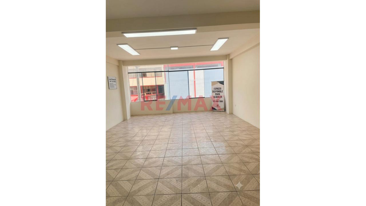 Alquiler – Local Corporativo 800 M² | Parque Industrial – Cusco - 1