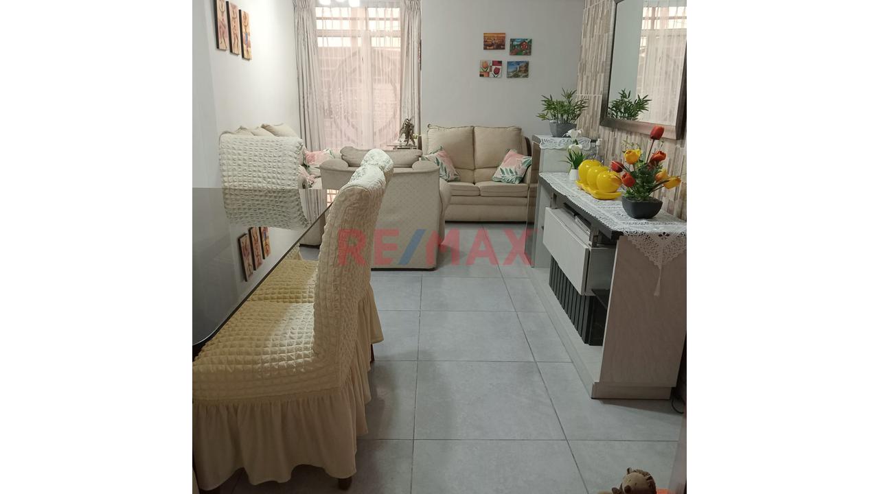 Casa De 2 Pisos En Venta En Parcona – 163 M² De Terreno - 16