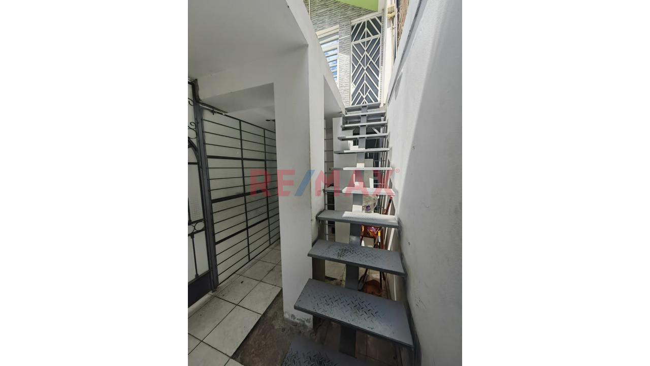 Casa De 2 Pisos En Venta En Parcona – 163 M² De Terreno — foto 13