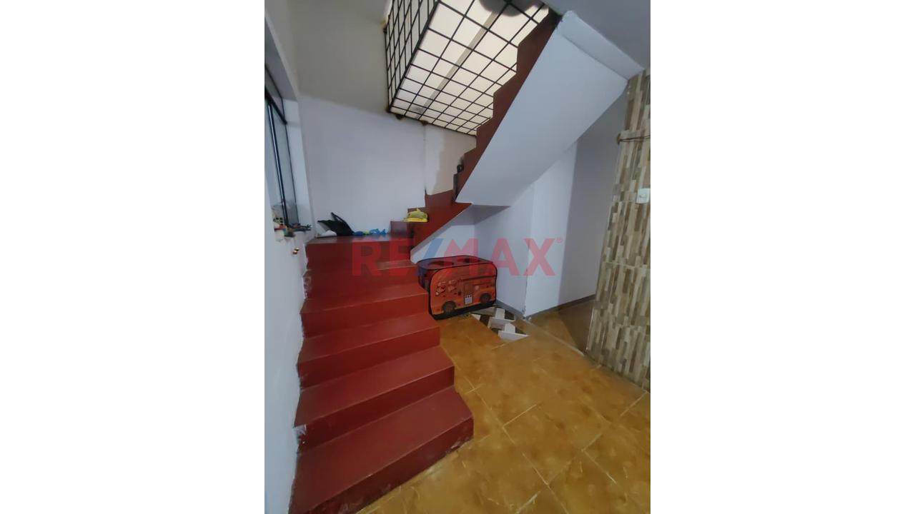 Casa De 2 Pisos En Venta En Parcona – 163 M² De Terreno — foto 12