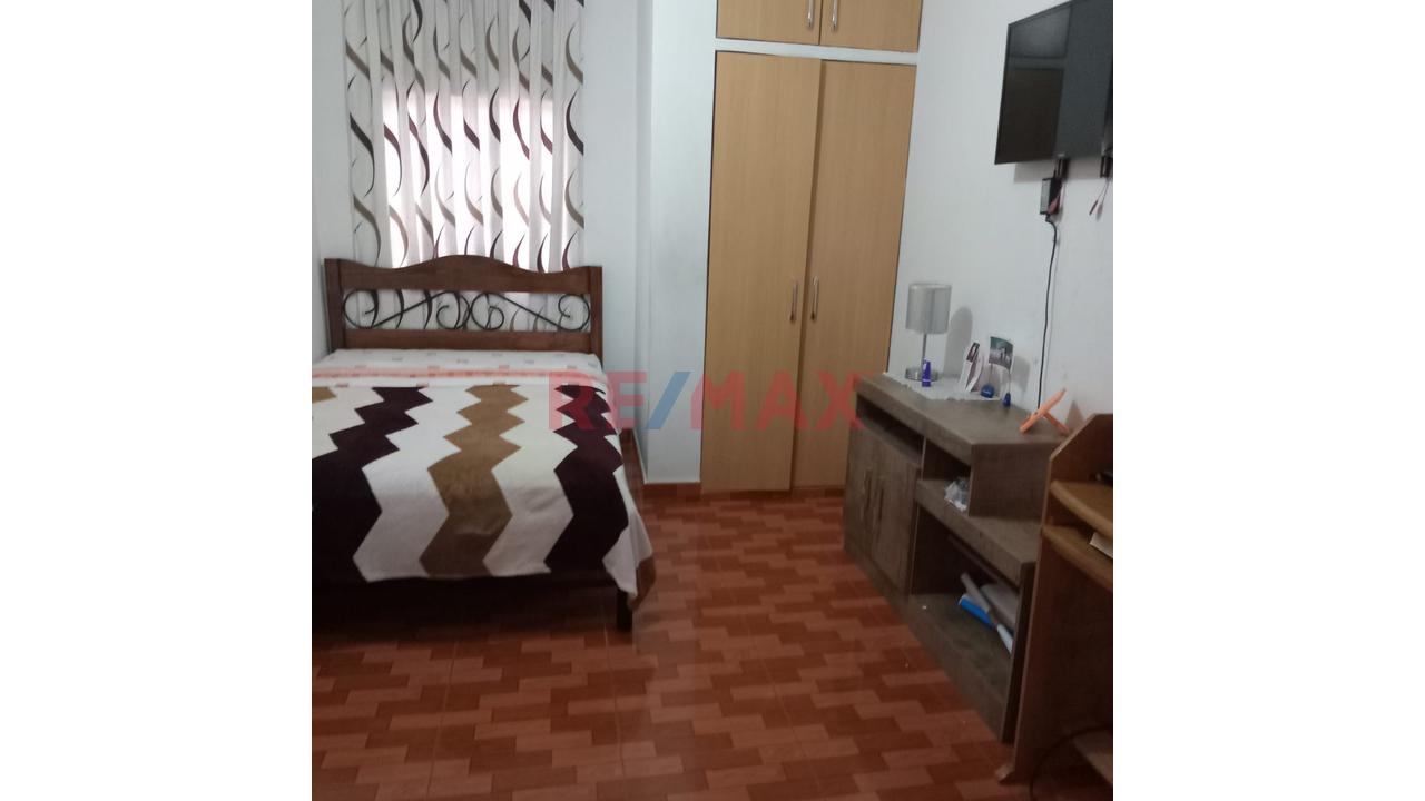 Casa De 2 Pisos En Venta En Parcona – 163 M² De Terreno - 18