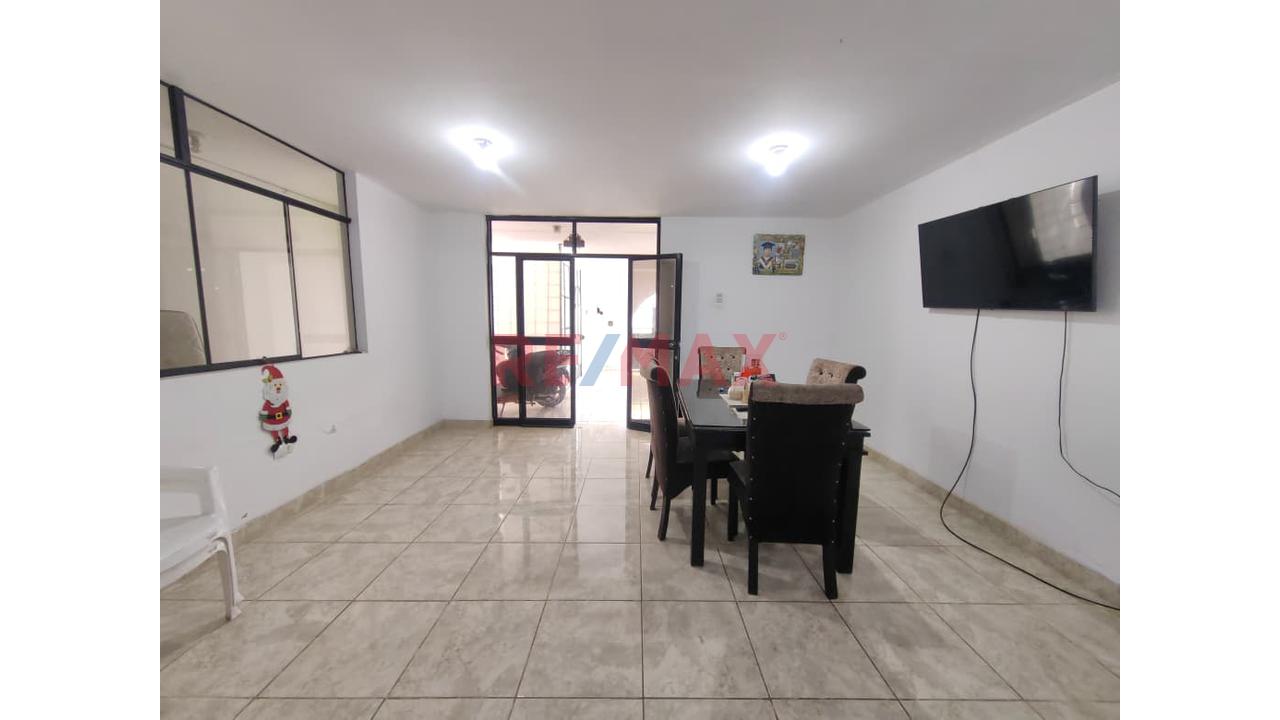 Casa De 2 Pisos En Venta En Parcona – 163 M² De Terreno — foto 3